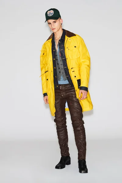 Look 16